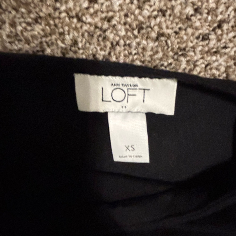 Ann Taylor LOFT - Picture 3 of 3